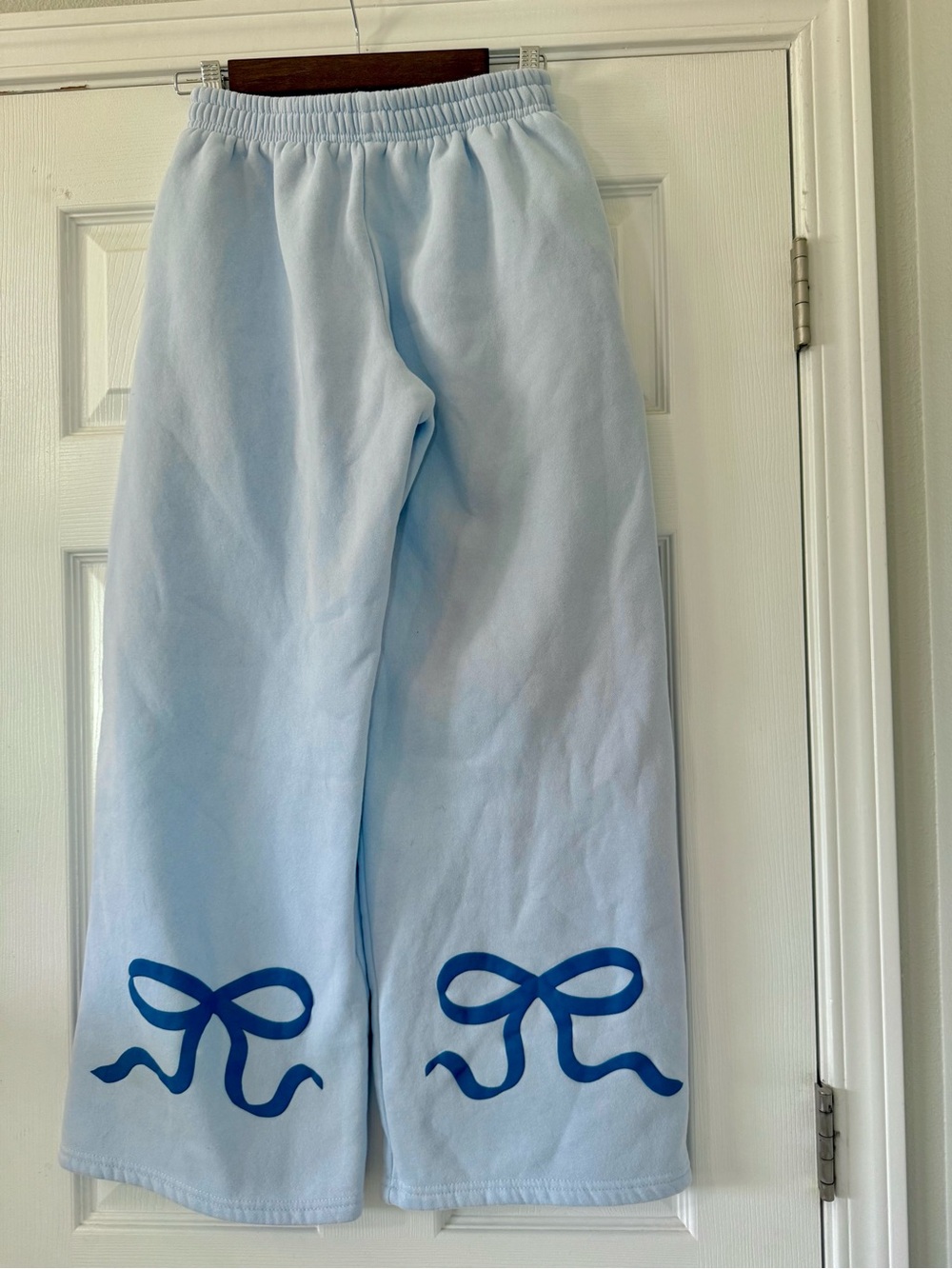Edikted Light Blue Sweatpanrs with Navy Bow Prints-XS